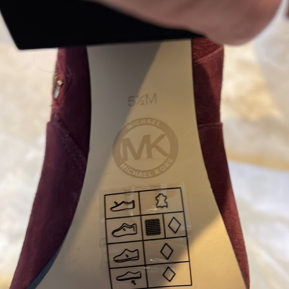 NWOT Michael Kors Suede Chain Booties/ wine color - Picture 7 of 8